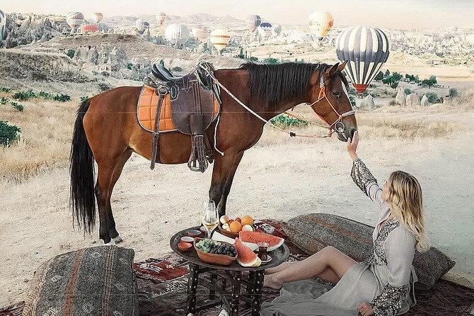 2 Day 1 Night Cappadocia Package Tour From Istanbul - Göreme Open Air Museum and carved Christian spaces