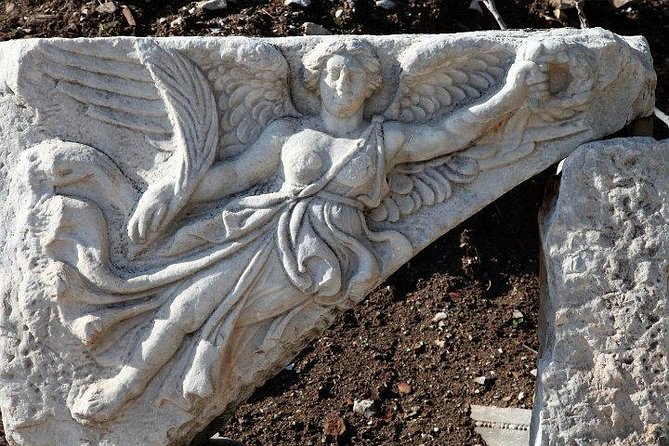 2 Day Ephesus and Pamukkale Tour From Istanbul - Hierapolis gives Pamukkale its ancient setting