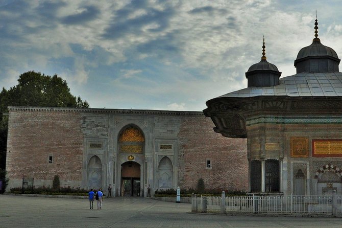 2-Day Private Istanbul: Old City + Food Tour (Tickets+Tastings) - Day two: breakfast, baklava, and the Asian side
