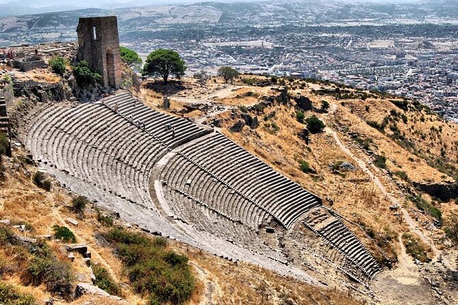 2-Days Gallipoli Troy Pergamon Acropolis Tour From Istanbul to Kusadasi - Overnight accommodation and what to expect