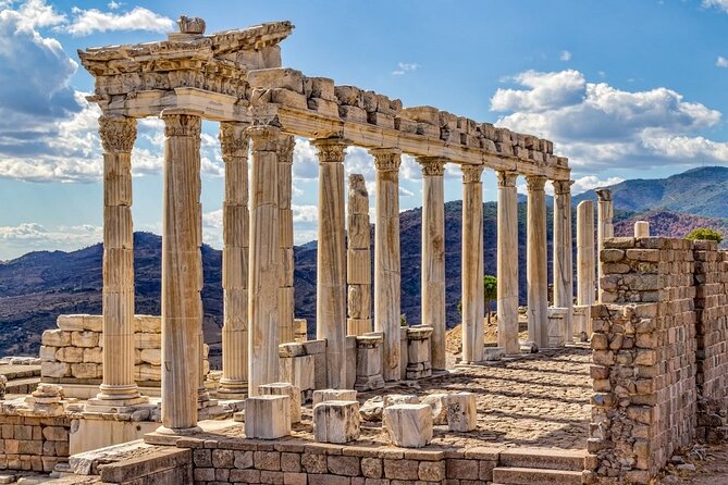 2-Days Gallipoli Troy Pergamon Acropolis Tour From Istanbul to Kusadasi - Pergamon Acropolis above modern Bergama