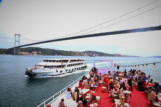 2-Hour Bosphorus Cruise in Istanbul with Guide - Üsküdar and the Maiden Tower