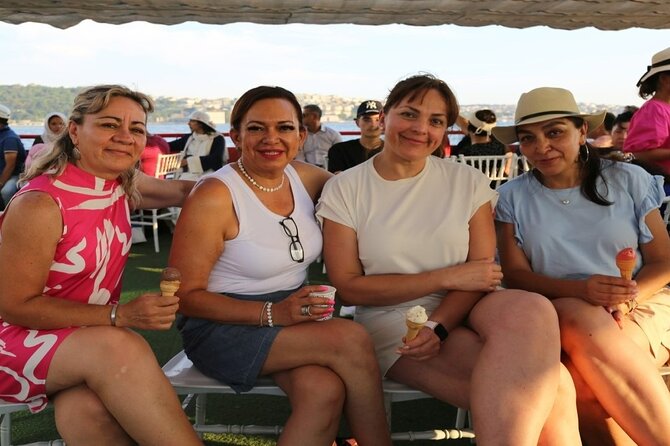 2 Hours Bosphorus Cruise Boat Tour in Istanbul - Tea, coffee, WiFi, and the boat itself