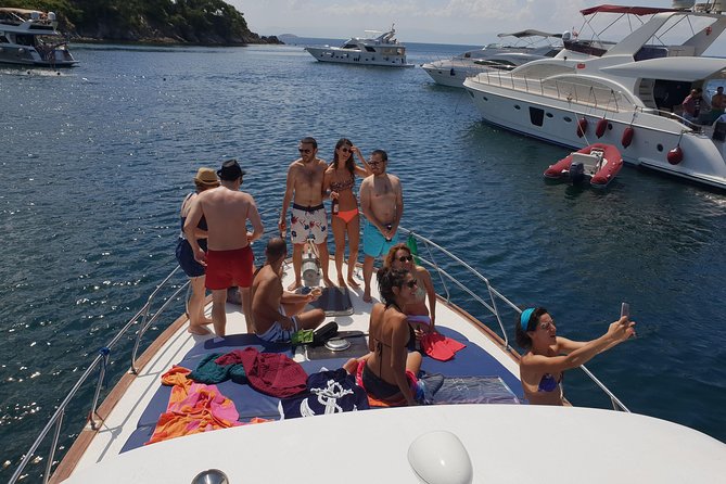 2 - Hours Bosphorus Yacht Cruise - Tea, coffee, and the option to make it a celebration