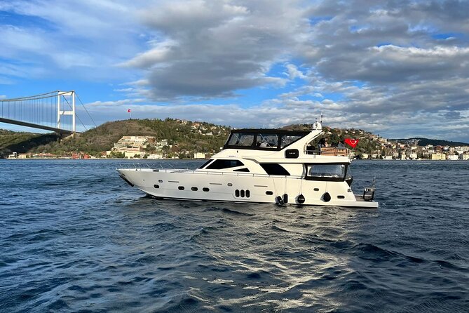2 Hours Luxury Private Yacht Cruise on the Bosphorus - Rumeli Fortress and the second bridge