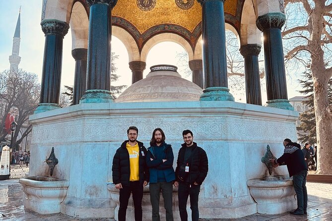 2 Hours Walking Tour Through Istanbul's Old City - A short pause in Gulhane Park