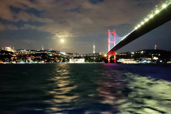 3 Hour Ottoman Dinner Cruise in Istanbul - What Happens During the Three-Hour Program