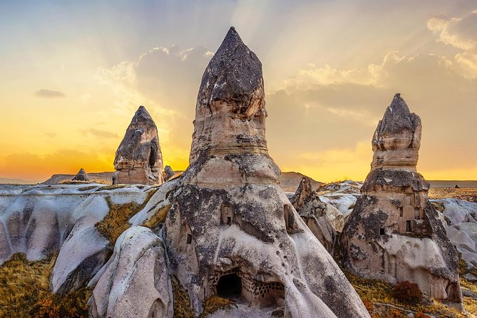 5-Day Tour of Istanbul and Cappadocia with return flights - Food, hotels, guides, and the value of $1,299