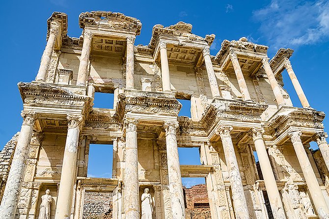 5-Day Tour of Istanbul, Ephesus and Pamukkale - Day 3: Walking down the marble streets of Ephesus