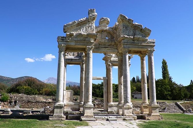 5 days Private Tour of Western Turkey (Troy-Pergamon-Ephesus-Didyma-Pamukkale) - Day 2: Pergamon’s hilltop ruins and Asklepion