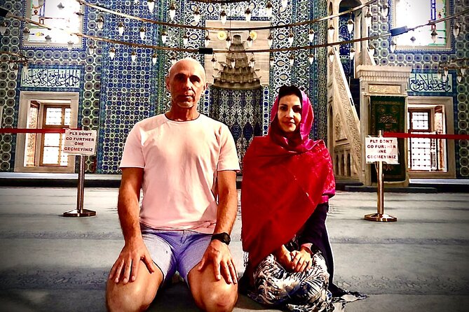 6 Days Istanbul Cappadocia Tour in Spanish with 2 internal flights - One hour in the Grand Bazaar