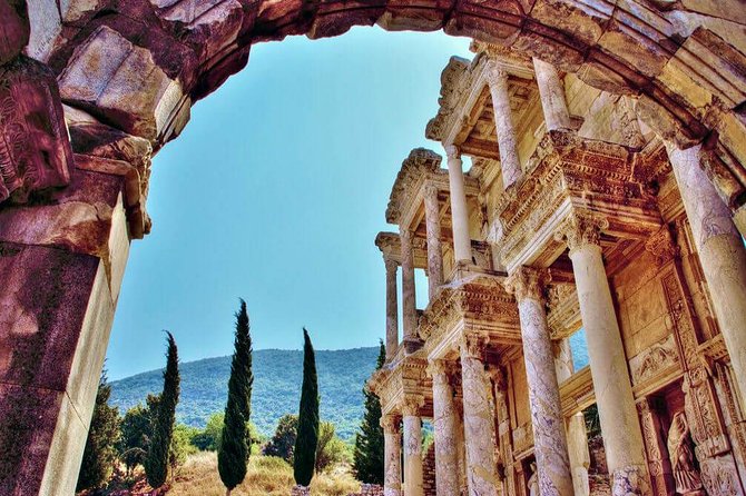 8 Day Turkey Tour; Istanbul, Gallipoli, Troy, Pergamon, Ephesus, Pamukkale - The route works because transport and meals are bundled