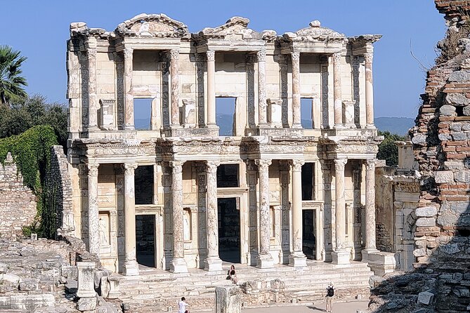 8 Day Turkey tour with flights with private option . Express Gold - The long road toward Pamukkale adds useful history