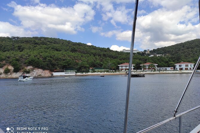 8-Hours Private Swimming Luxury Yacht Cruise to Princes' Island - Four hours on Heybeliada