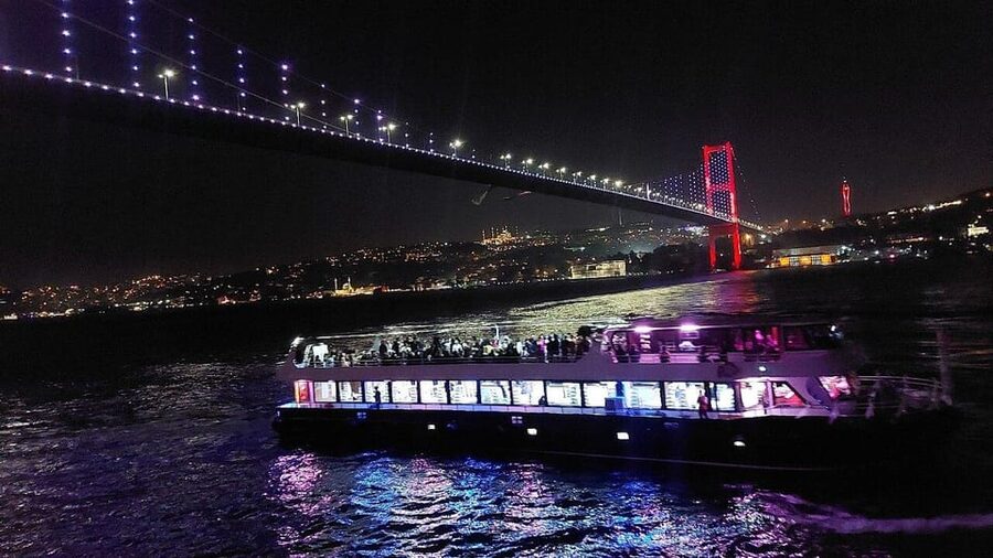 All Inclusive; Istanbul Bosphorus Dinner Cruise w/live shows - Seeing Istanbul from the Bosphorus at night