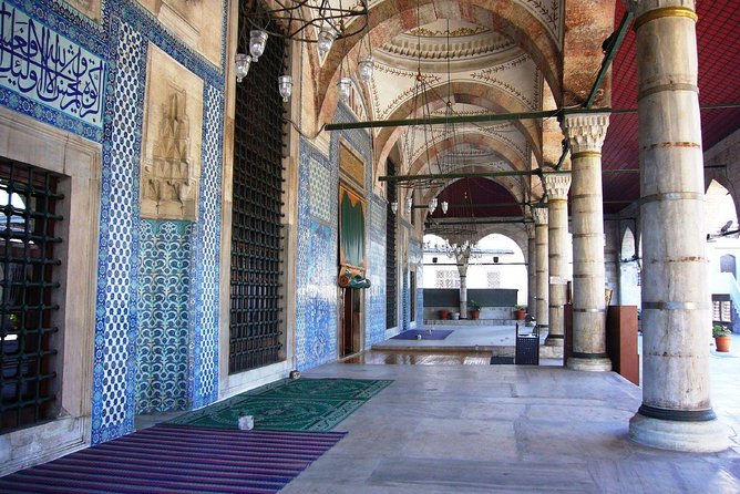 Asia-Europe with Bosphorus Full Day Inc.Museum fees and Lunch - From the Golden Horn to the Spice Bazaar