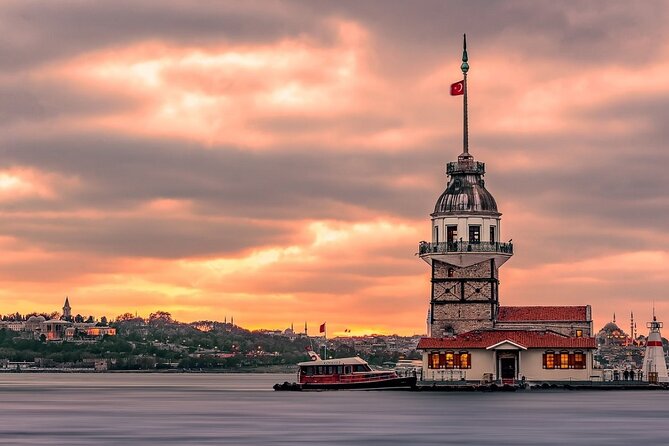 Asian Side of Istanbul: Uskudar and Kadikoy Full Day Walking Tour - Kadıköy markets and everyday Istanbul