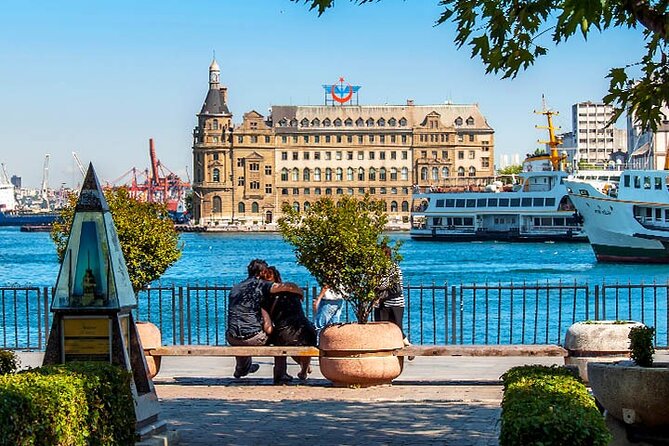 Asian Side of Istanbul: Uskudar and Kadikoy Full Day Walking Tour - Yeni Valide Mosque and Üsküdar’s Ottoman setting