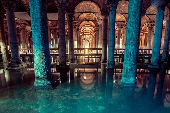 Basilica Cistern Skip-the-Line Ticket with Guided Tour - Entering the Basilica Cistern without the long wait