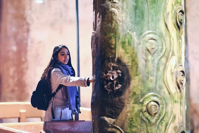 Basilica Cistern Skip-the-Ticket-Line Entry with Audio Guide - Finding the upside-down Medusa