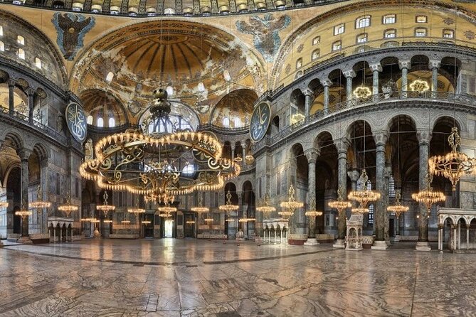 Best Istanbul tour with private guide by skipping ticket line - The Hippodrome’s monuments in a 30-minute stop