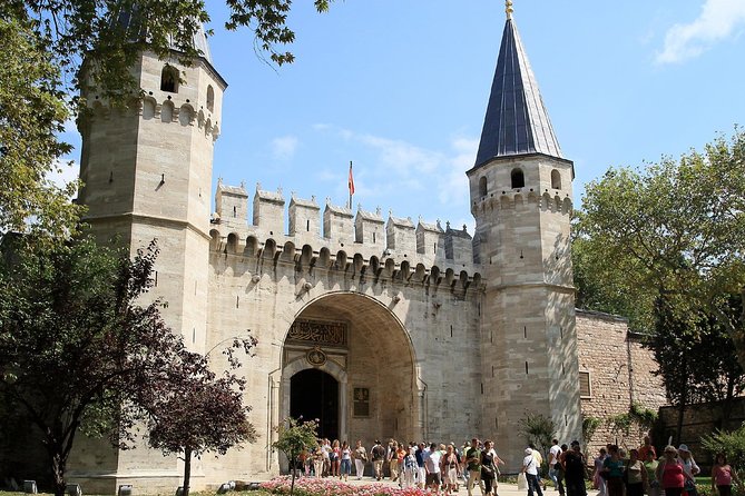 Best Of Istanbul: 1, 2 or 3 Day Private Guided Tour - Day 2: Palaces, modern Istanbul, and the Bosphorus