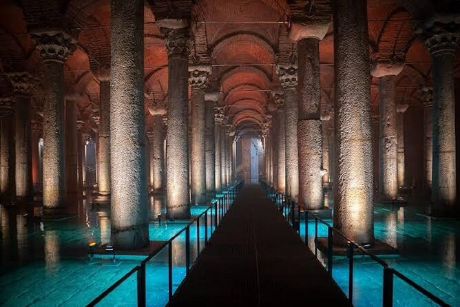 Best of Istanbul City Full-Day Tour with Transfers - Topkapi Palace and four centuries of Ottoman power