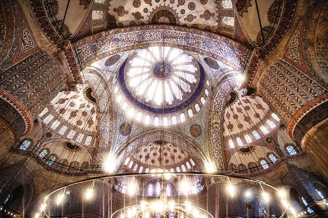Best of Istanbul Tour - Rüstem Pasha Mosque and lunch offer a local pause