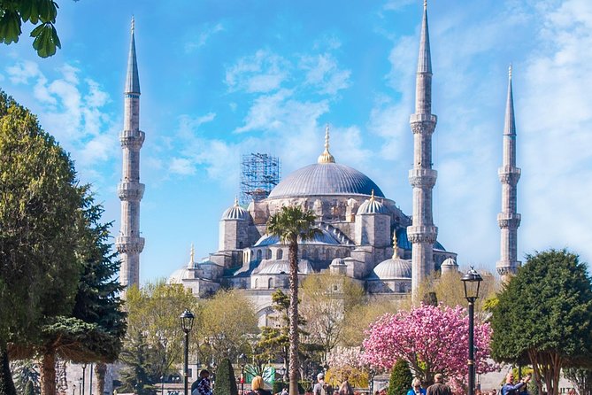 Blue Mosque and Sultanahmet Tour - Approaching the Blue Mosque