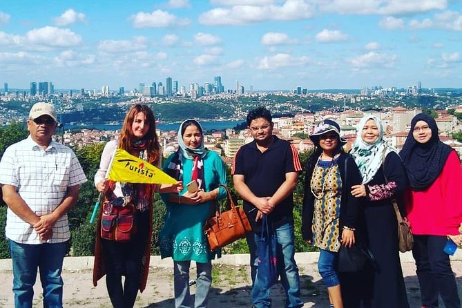 Bosphorus Cruise and Two Continents Tour with Lunch - Beylerbeyi Palace and the Ottoman summer court