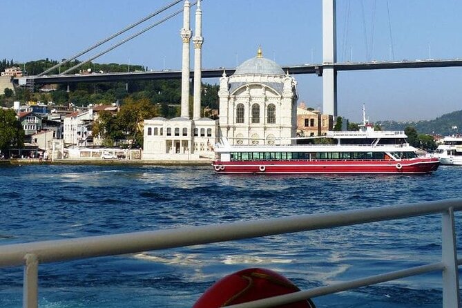 Bosphorus Cruise Tour Istanbul - Boat comfort, seating, and group size
