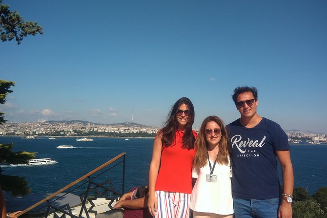Bosphorus Cruise with Dolmabahce Palace and Istiklal Street Tour - A seven-hour introduction to Istanbul’s two shores