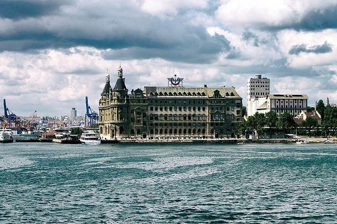 Bosphorus Cruise with unlimited alcohol - Folk dance, belly dancing, and live singers