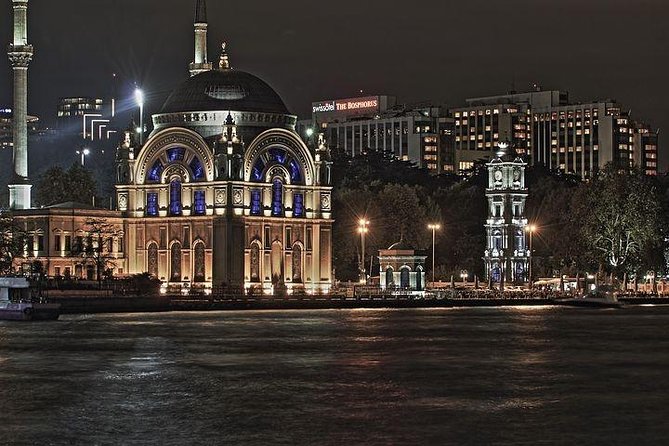 Bosphorus Cruise with unlimited alcohol - Galata Tower and the northern approach