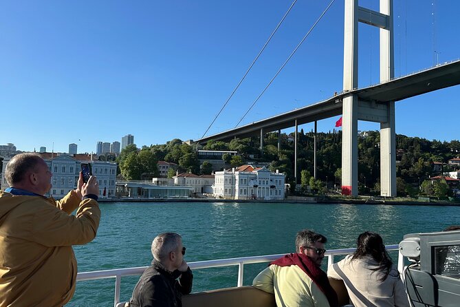 Bosphorus Daytime or Sunset Sightseeing Cruise & Audio Guide - What this $9 Bosphorus cruise really offers