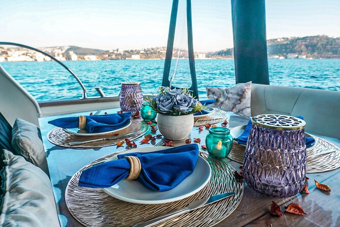 Bosphorus Dinner / Lunch Cruise - Private and Customizable - Starting near Istanbul’s evening districts