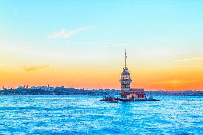 Bosphorus Evening Cruise: Dinner, Live Shows & Private Table - Rumeli Fortress and the old Bosphorus defenses