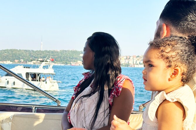 Bosphorus & Golden Horn: Sunset Yacht Cruise with Expert Guide - Üsküdar and Maiden’s Tower