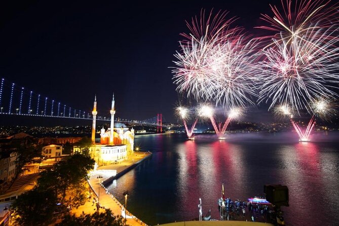 Bosphorus New Years Dinner Cruise Party in Istanbul 2026 - Key points before you book