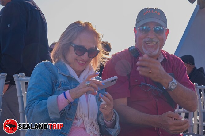 Bosphorus Sightseeing Cruise Tour with Audio Guide - Dolmabahçe and Beşiktaş from the water