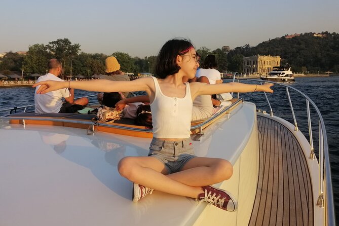 Bosphorus Sunset Cruise on Luxury Yacht with Transfers - Getting to the yacht from Taksim or Sultanahmet