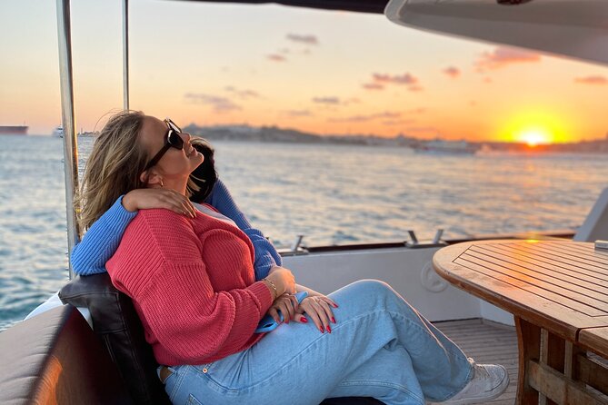 Bosphorus Sunset or Daytime Yacht Cruise with Snacks & Live Guide - Beylerbeyi Palace and the Asian shore