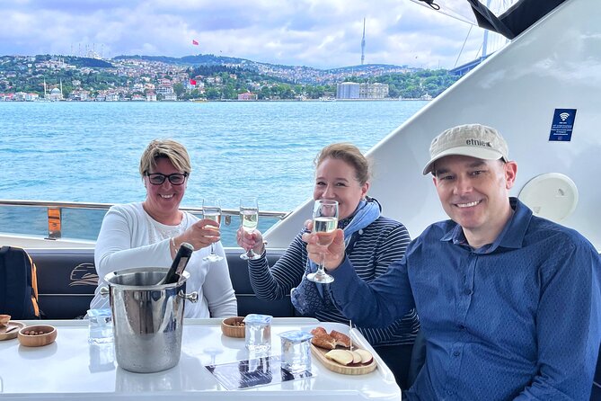 Bosphorus Yacht Cruise with Stopover on the Asian Side - (Morning or Afternoon) - The Asian shore and Kanlıca’s 30-minute pause