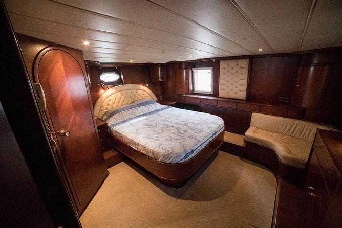Breakfast Cruise In Bosphorus With Private Yacht - How much guiding should you expect?