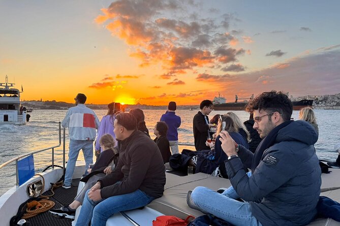 Budget Evening Cruise: Dinner, Live Shows & Party - Rumeli Fortress and control of the waterway