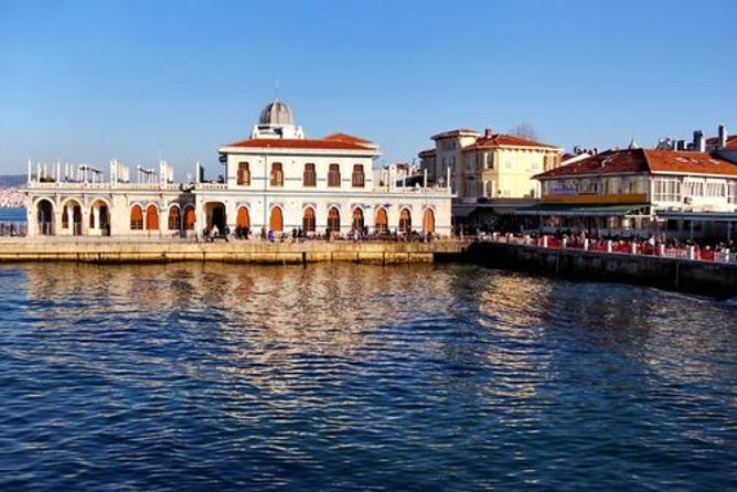 Buyukada Princes’ Island Guided Day Tour with lunch from Istanbul - The boat ride past Topkapı Palace and Maiden’s Tower