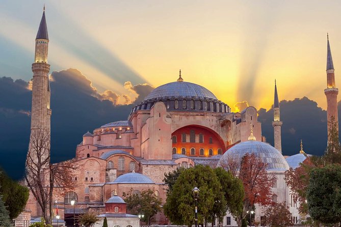 Classic Istanbul Tour Blue Mosque, Hippodrome, Hagia Sophia and Topkapi Palace - A full day among Istanbul’s imperial monuments