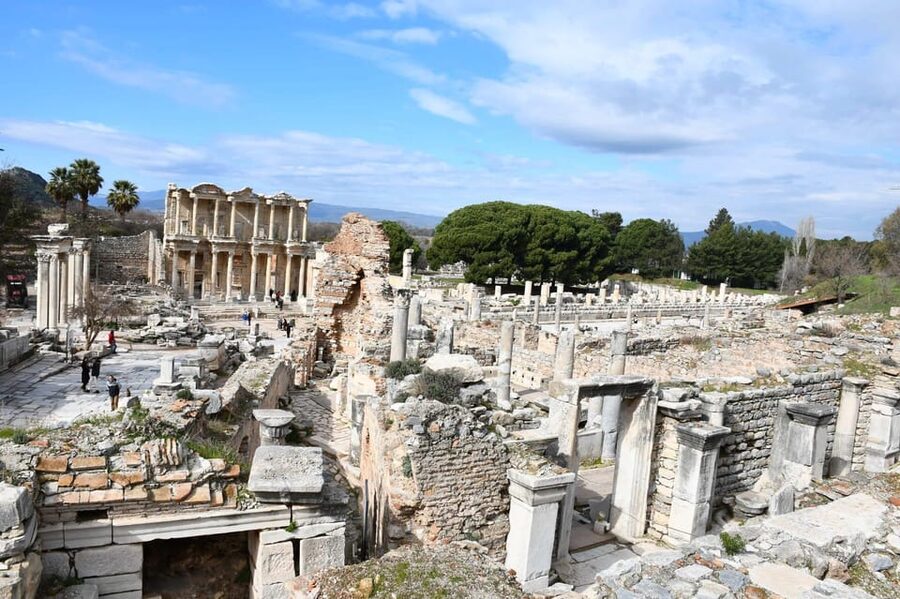 Daily Ephesus&Pamukkale Tour from Istanbul by Return Flight - Who should book this tour