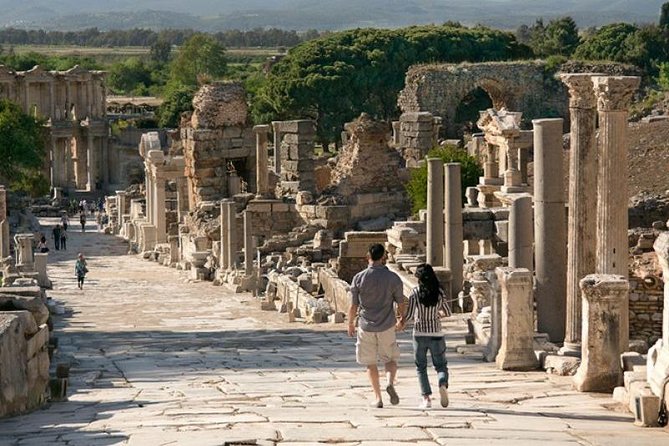 Daily Small Group Ephesus Tour From Istanbul by Flight - The House of the Virgin Mary on Mount Koressos