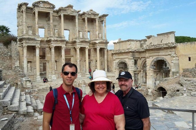 Day Trip to Ephesus from/to Istanbul with FLIGHT and LUNCH - Meeting your guide in Selcuk